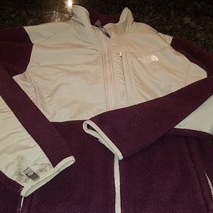 Women's plum The North Face Denali fleece jacket